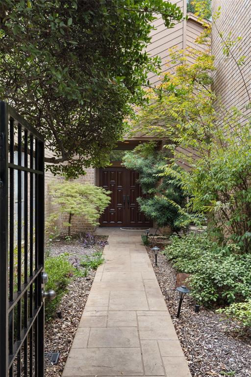 6822 Blue Mesa Dr, Dallas, TX 75252 photo