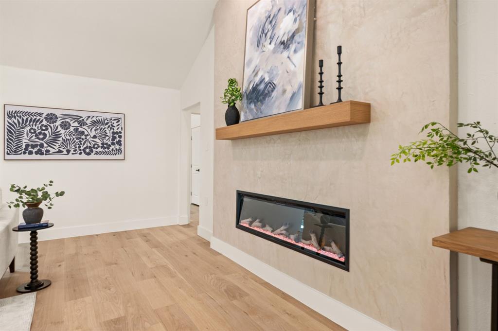 6728 Saint Anne St, Dallas, TX 75248 photo
