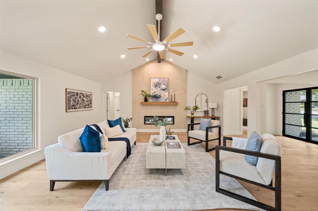 6728 Saint Anne St, Dallas, TX 75248 photo