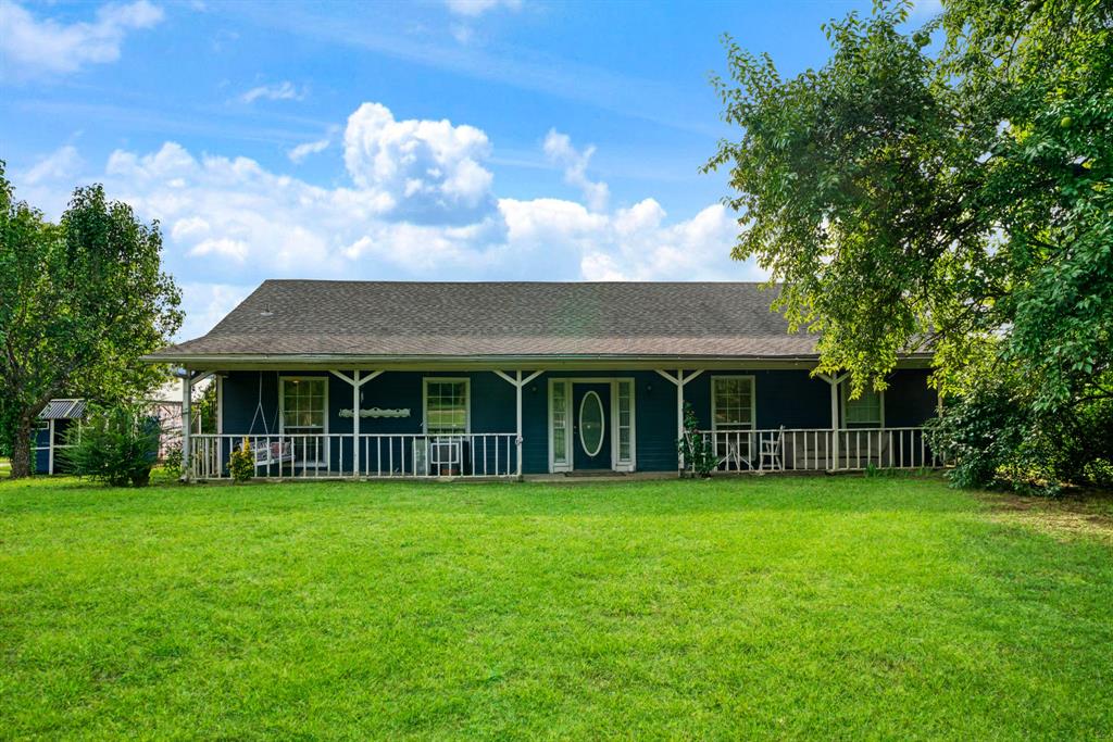 3 Road St, Paris, TX 75460