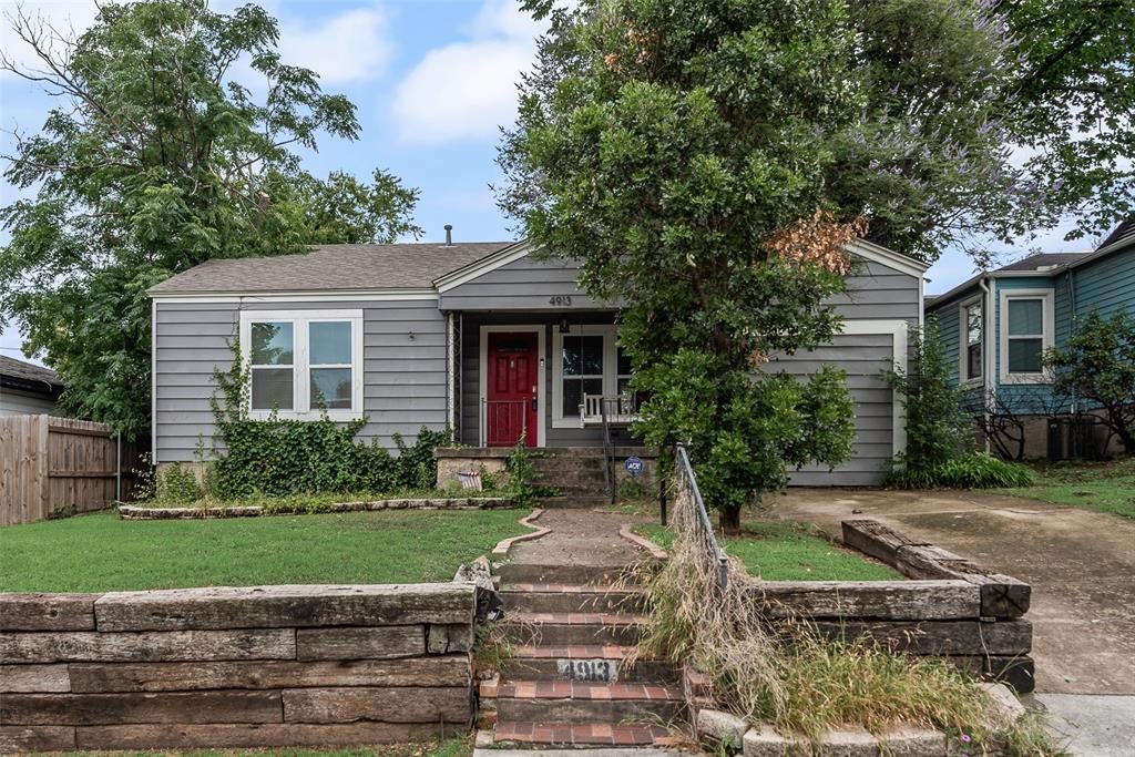 4913 Calmont Ave, Fort Worth, TX 76107