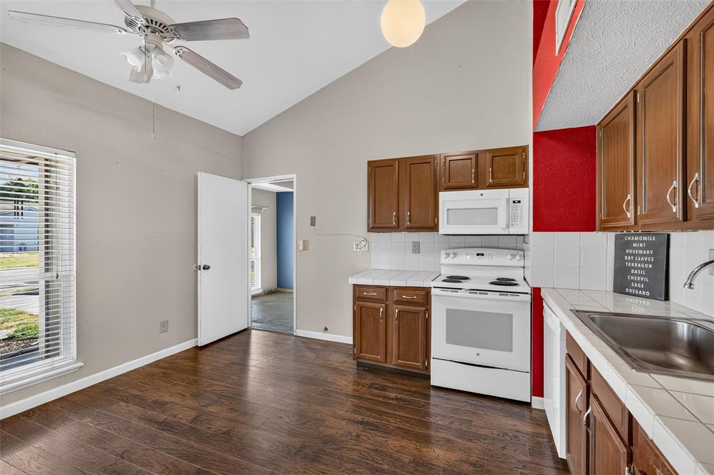 4232 Caldwell Ave, The Colony, TX 75056 photo