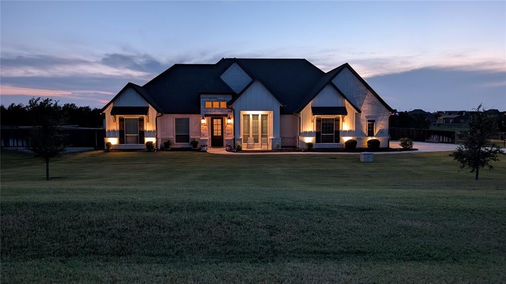 1107 Pioneer Xing, Weatherford, TX 76088 photo