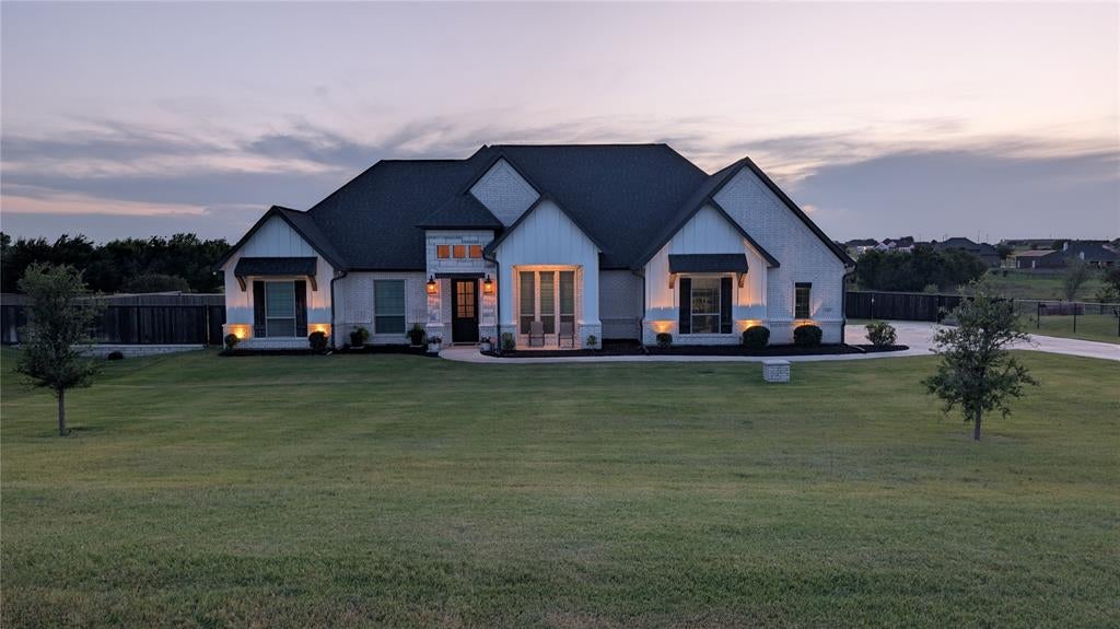 1107 Pioneer Xing, Weatherford, TX 76088 photo