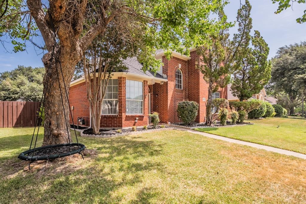 812 Chaparral Dr, Grand Prairie, TX 75052 photo
