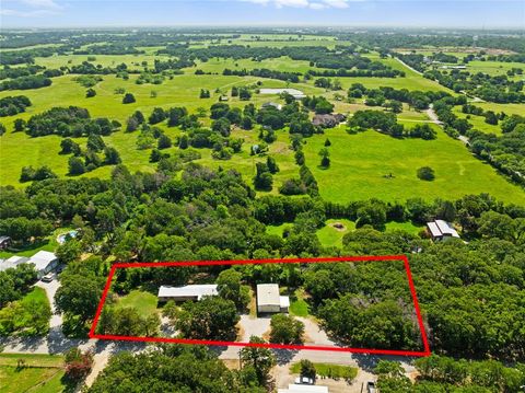 Single Family Residence in Aubrey TX 7128 Grubbs Road.jpg
