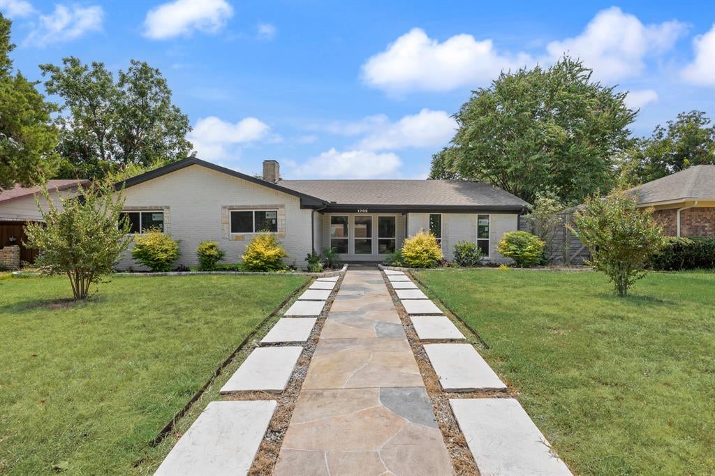 1702 Baltimore Dr, Richardson, TX 75081