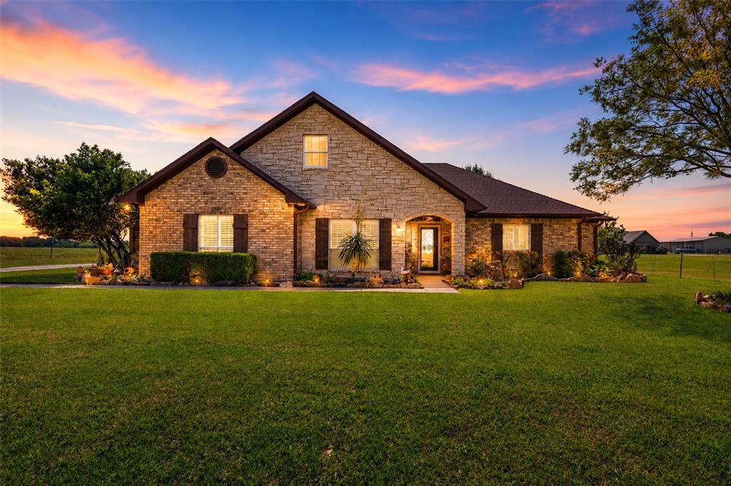 8034 Farm To Market Road 902, Howe, TX 75459