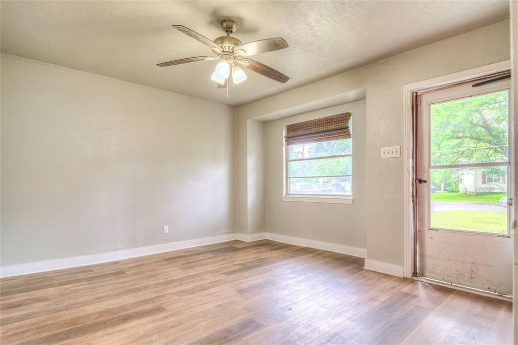 509 Walnut Dr, Mesquite, TX 75149 photo