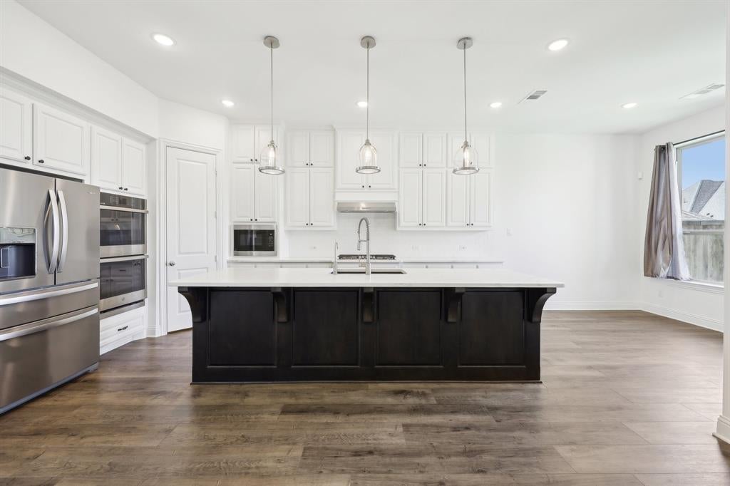 4101 Hawthorn Dr, Aubrey, TX 76227 photo