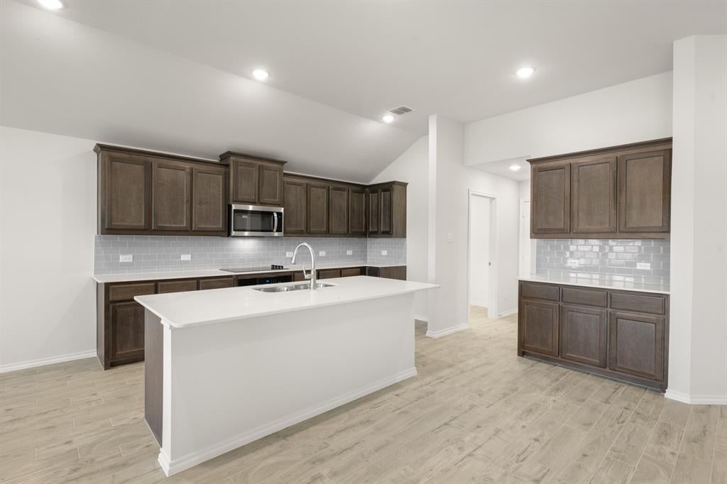 2637 River Bank Dr, Burleson, TX 76028 photo