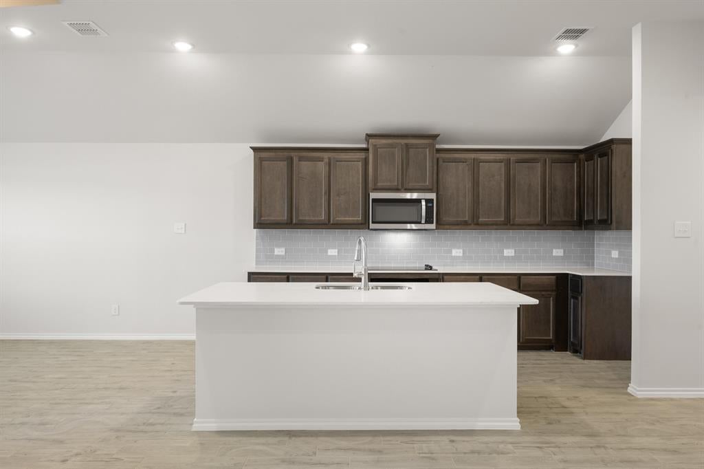 2637 River Bank Dr, Burleson, TX 76028 photo