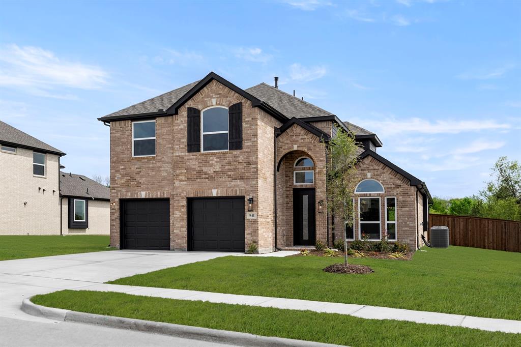 941 Gold Finch Ln, Forney, TX 75126