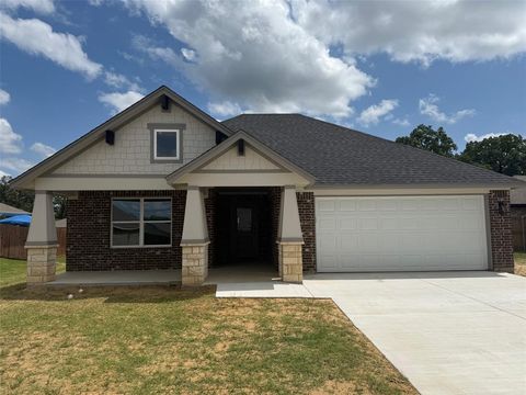 Single Family Residence in Springtown TX 916 ben Dr.jpg