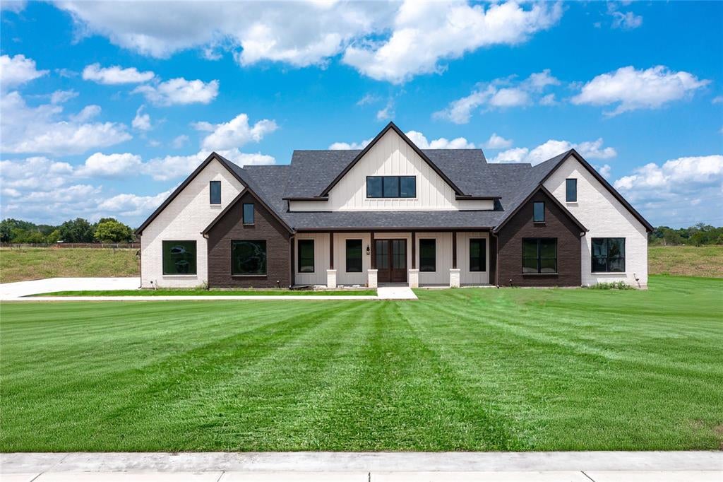 120 Olson Rd, Waxahachie, TX 75167