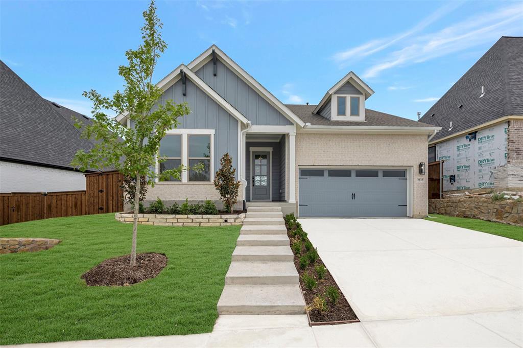 2537 Domingo Dr, Fort Worth, TX 76008