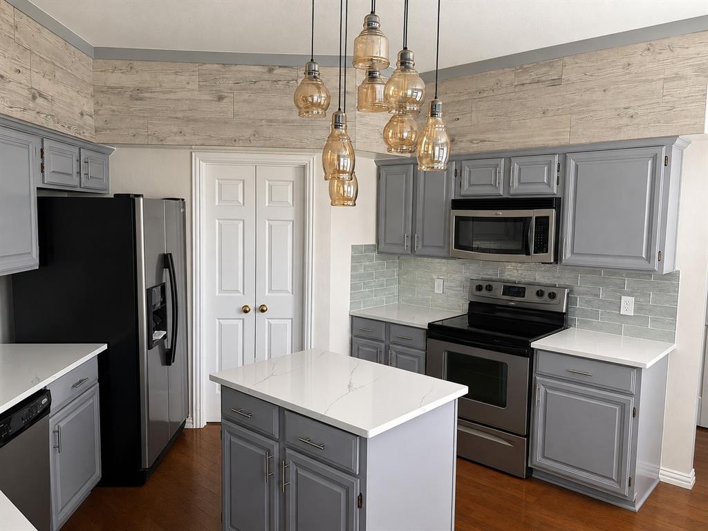 308 Riverwalk Ln, Irving, TX 75063 photo
