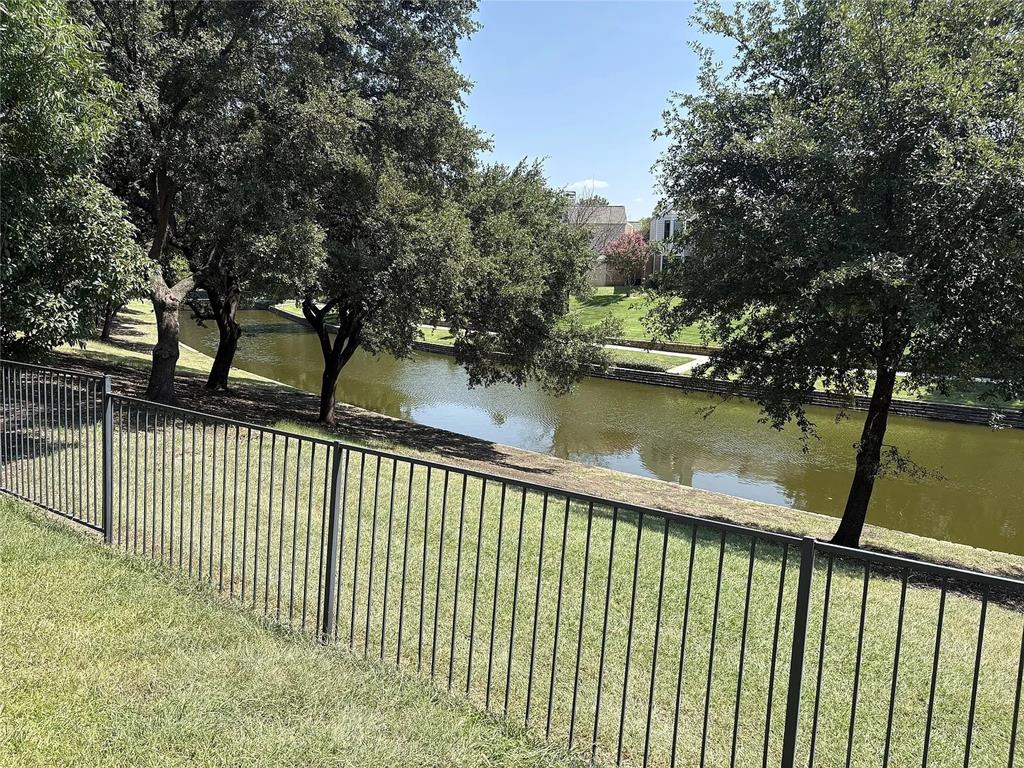 308 Riverwalk Ln, Irving, TX 75063 photo