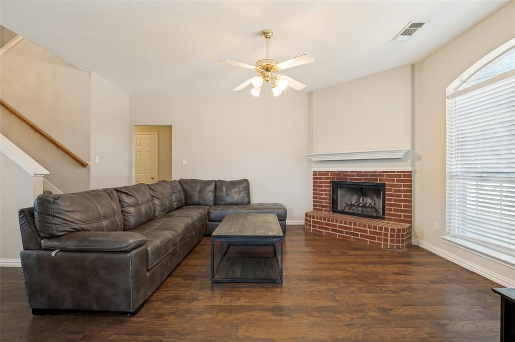 4503 Malvern Hill Rd, Grand Prairie, TX 75052 photo