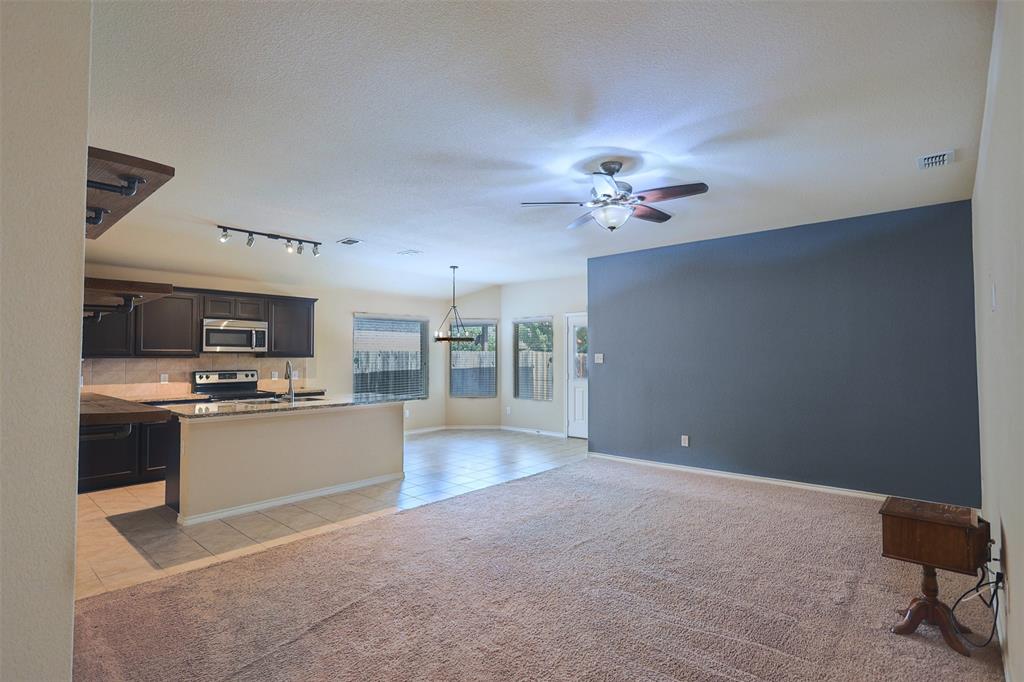 624 River Rock Dr, Azle, TX 76020 photo