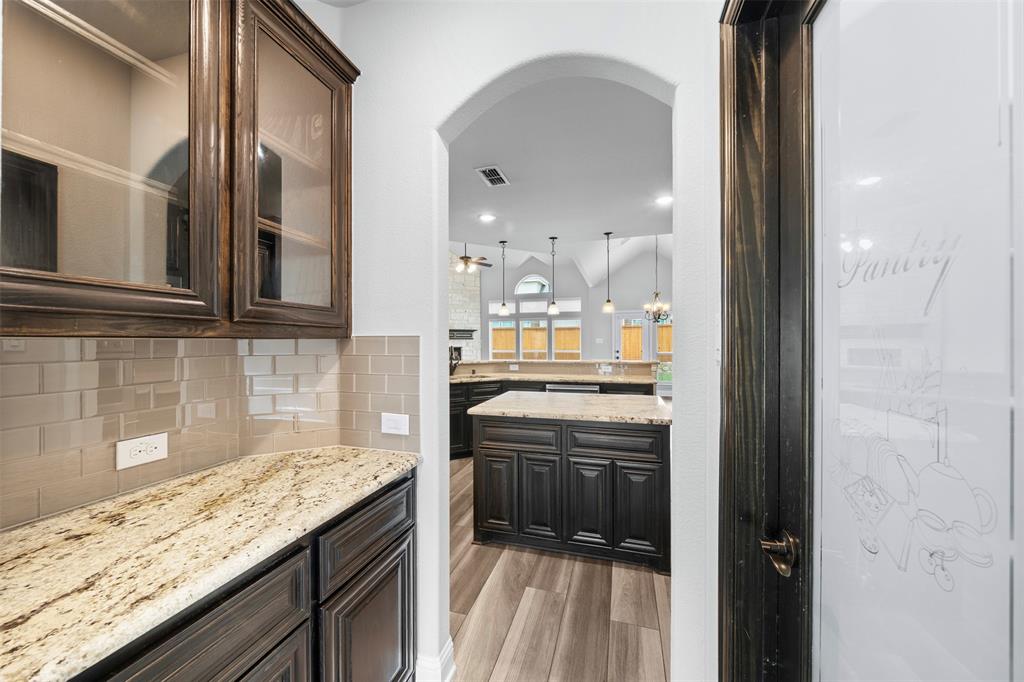 2696 Bonita Dr, Grand Prairie, TX 75054 photo