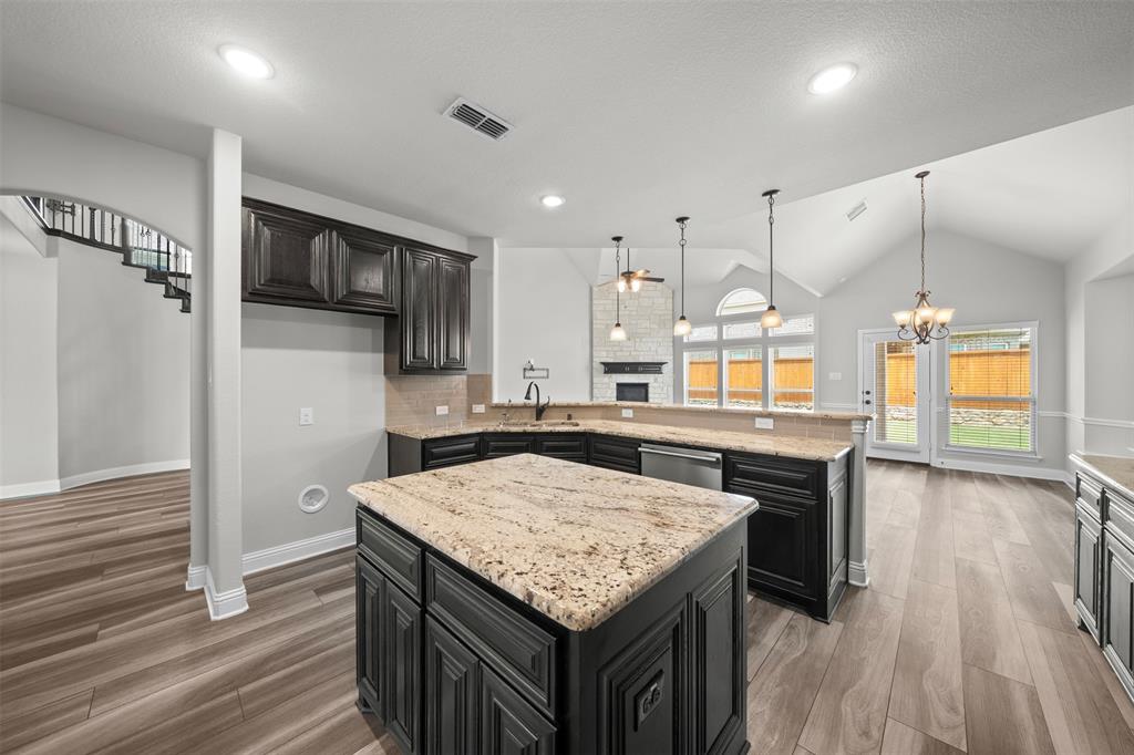 2696 Bonita Dr, Grand Prairie, TX 75054 photo