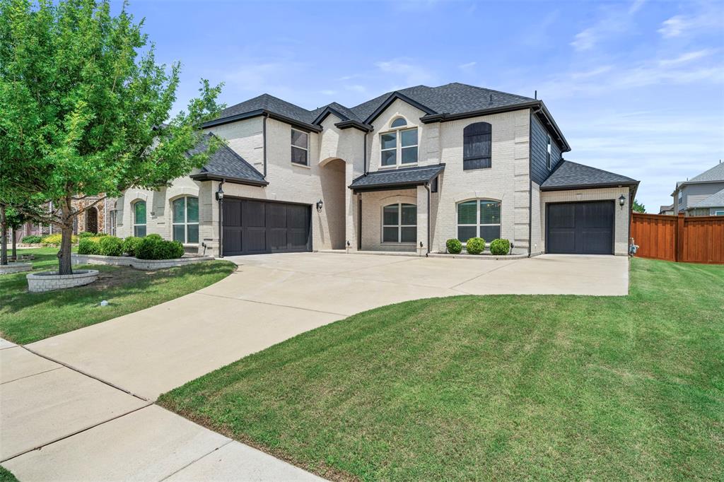 2696 Bonita Dr, Grand Prairie, TX 75054