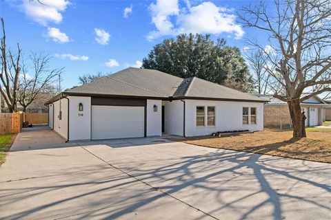 Single Family Residence in Azle TX 716 James Street.jpg
