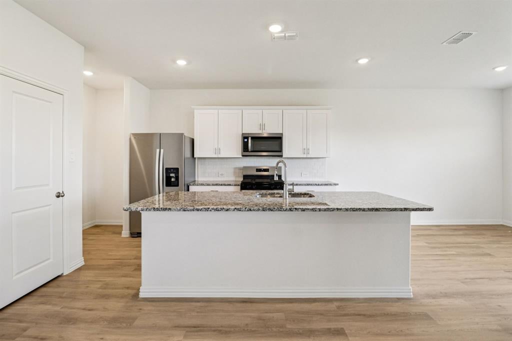 1576 Coldwater Way, Crandall, TX 75114