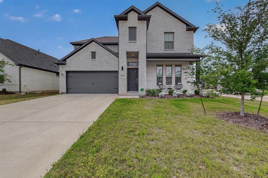 655 Southern Hills Dr, Red Oak, TX 75154