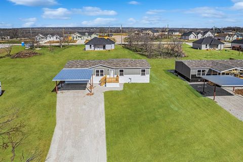 Manufactured Home in Bridgeport TX 215 Overland Trail.jpg