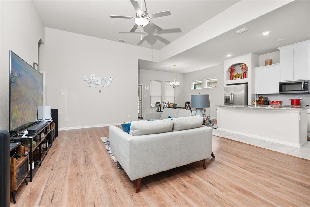 4424 Terraview Dr, Arlington, TX 76001 photo