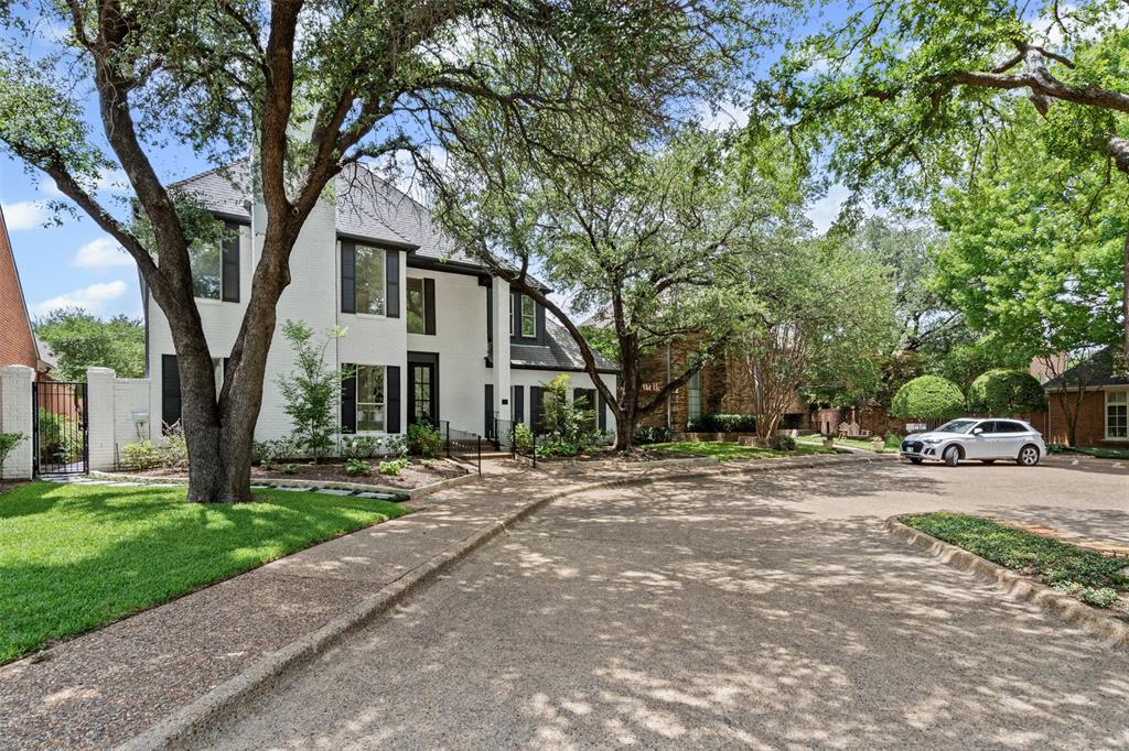 2 Parliament Pl, Dallas, TX 75225