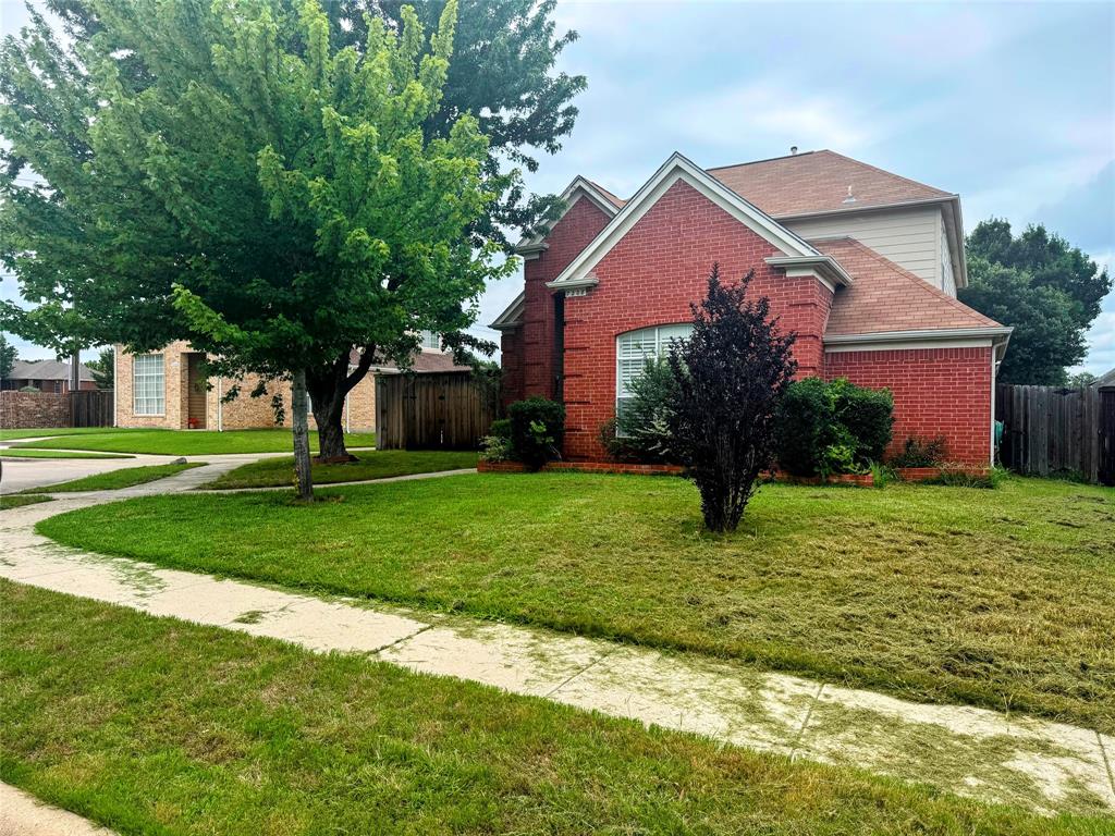 7208 Chateau Dr, Frisco, TX 75035