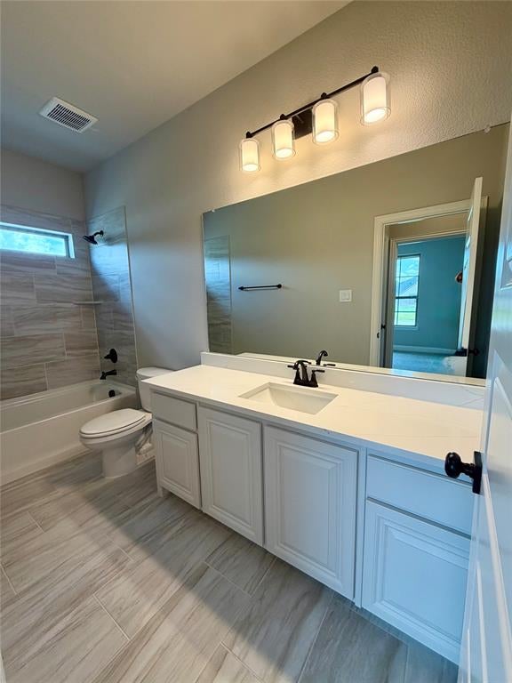 140 Kenilworth Ln, Greenville, TX 75401 photo