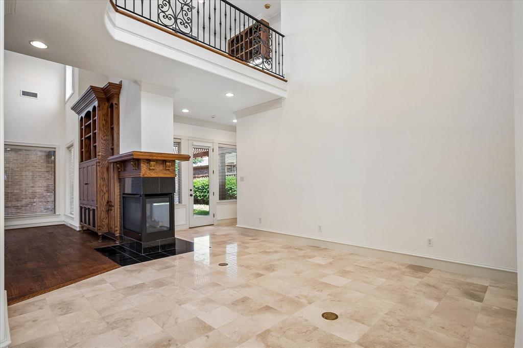 4709 Strait Ln, Carrollton, TX 75010 photo