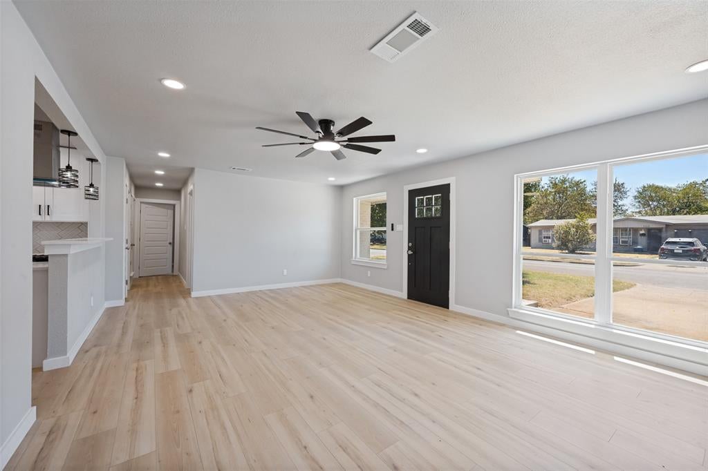 5517 Cottey St, Fort Worth, TX 76119 photo