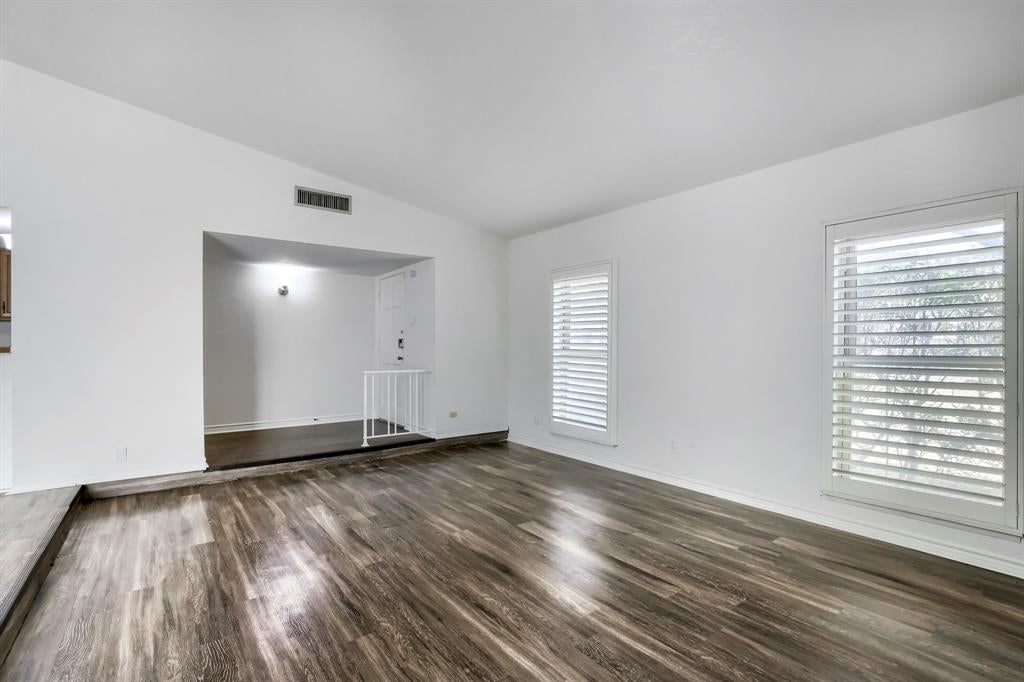 11026 Mccree Rd, Dallas, TX 75238 photo