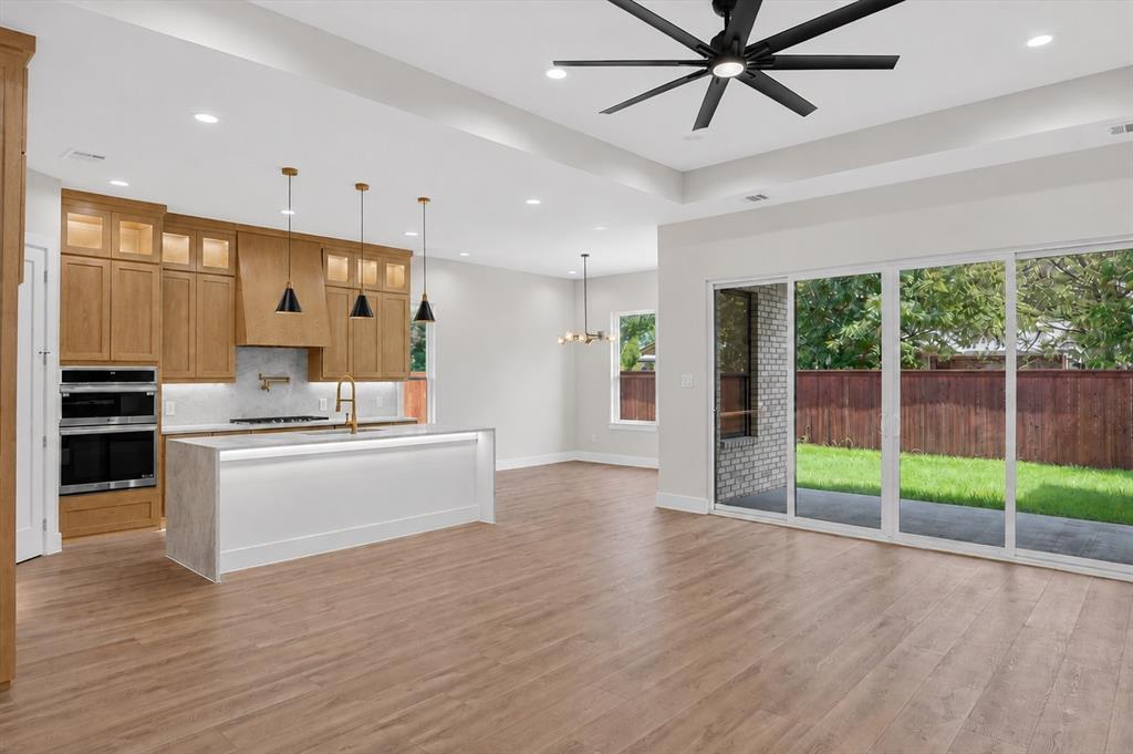 118 Emma St, Red Oak, TX 75154 photo