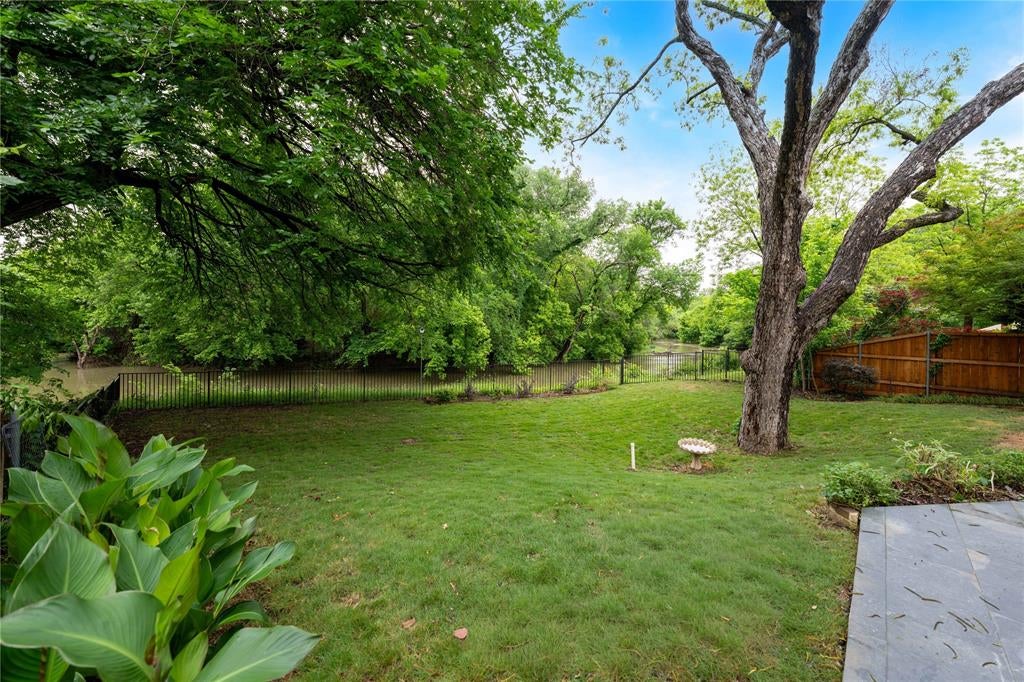 981 Parker Dr, Coppell, TX 75019