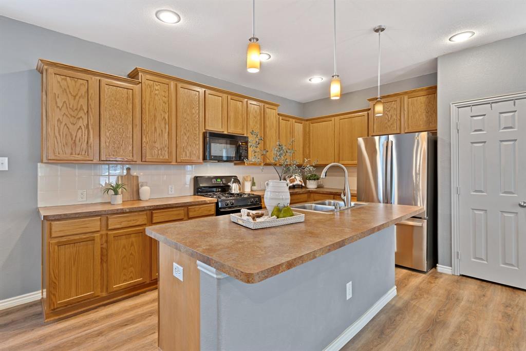 1621 Jasmine Trl, Savannah, TX 76227 photo