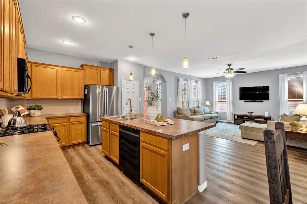 1621 Jasmine Trl, Savannah, TX 76227 photo