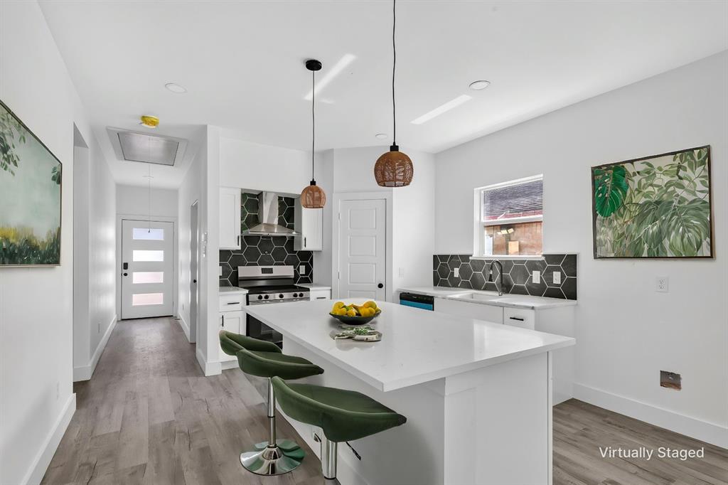 9704 Valley Mills Ln, Dallas, TX 75227