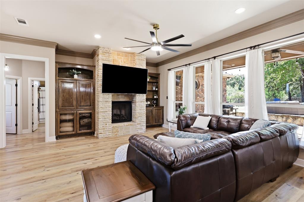 2010 Woodland Hills Ln, Weatherford, TX 76087 photo