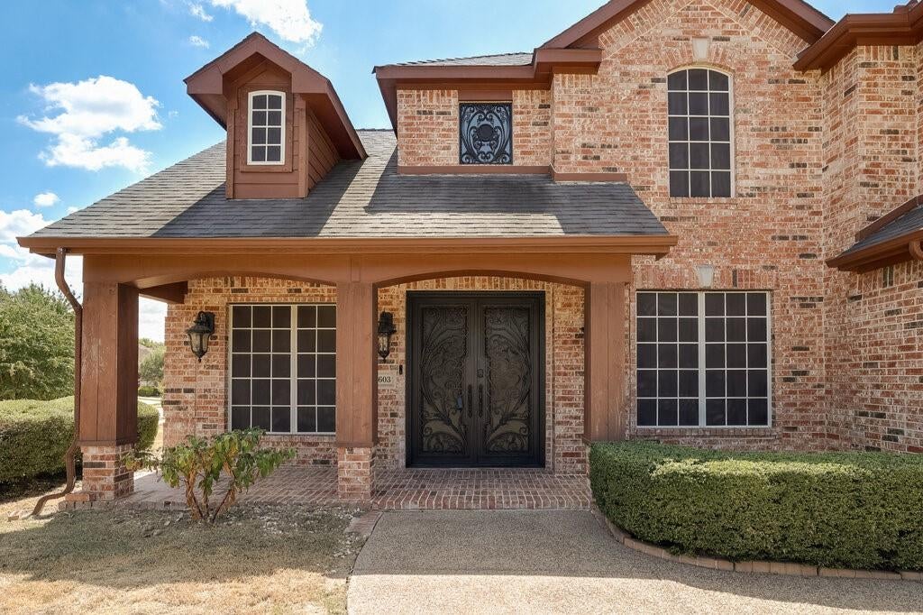 2603 Hopkins Dr, Grand Prairie, TX 75052 photo