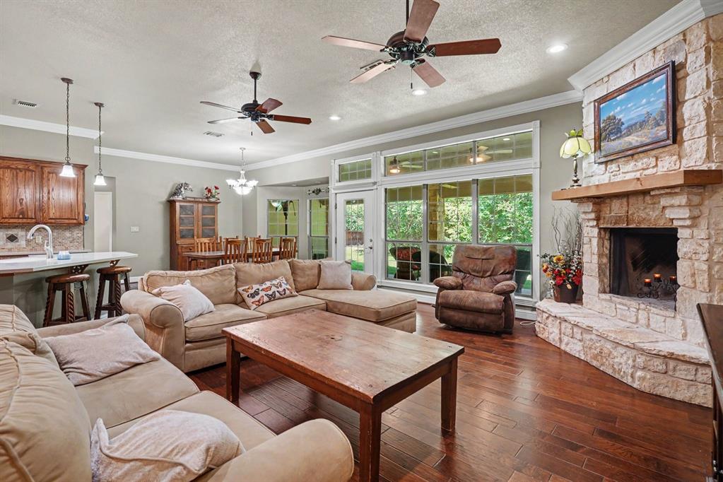 126 Willow Creek Cir, Mansfield, TX 76063 photo