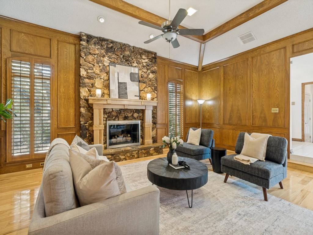 9502 Moss Haven Dr, Dallas, TX 75231 photo
