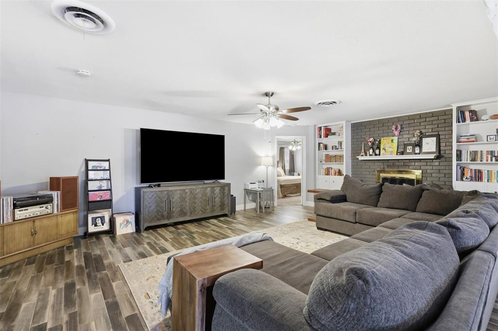 1308 Redbud Dr, Hurst, TX 76053