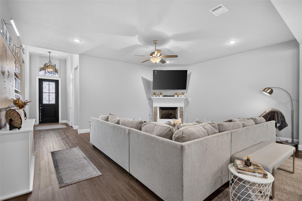 5620 Traveller Dr, North Richland Hills, TX 76180 photo