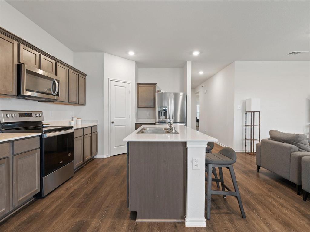 808 Watermill Rd, Royse City, TX 75189 photo